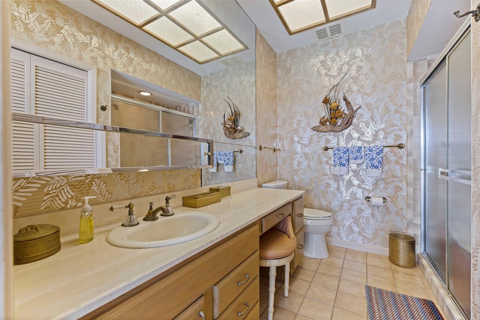 Full outdoor bathroom for the pool area