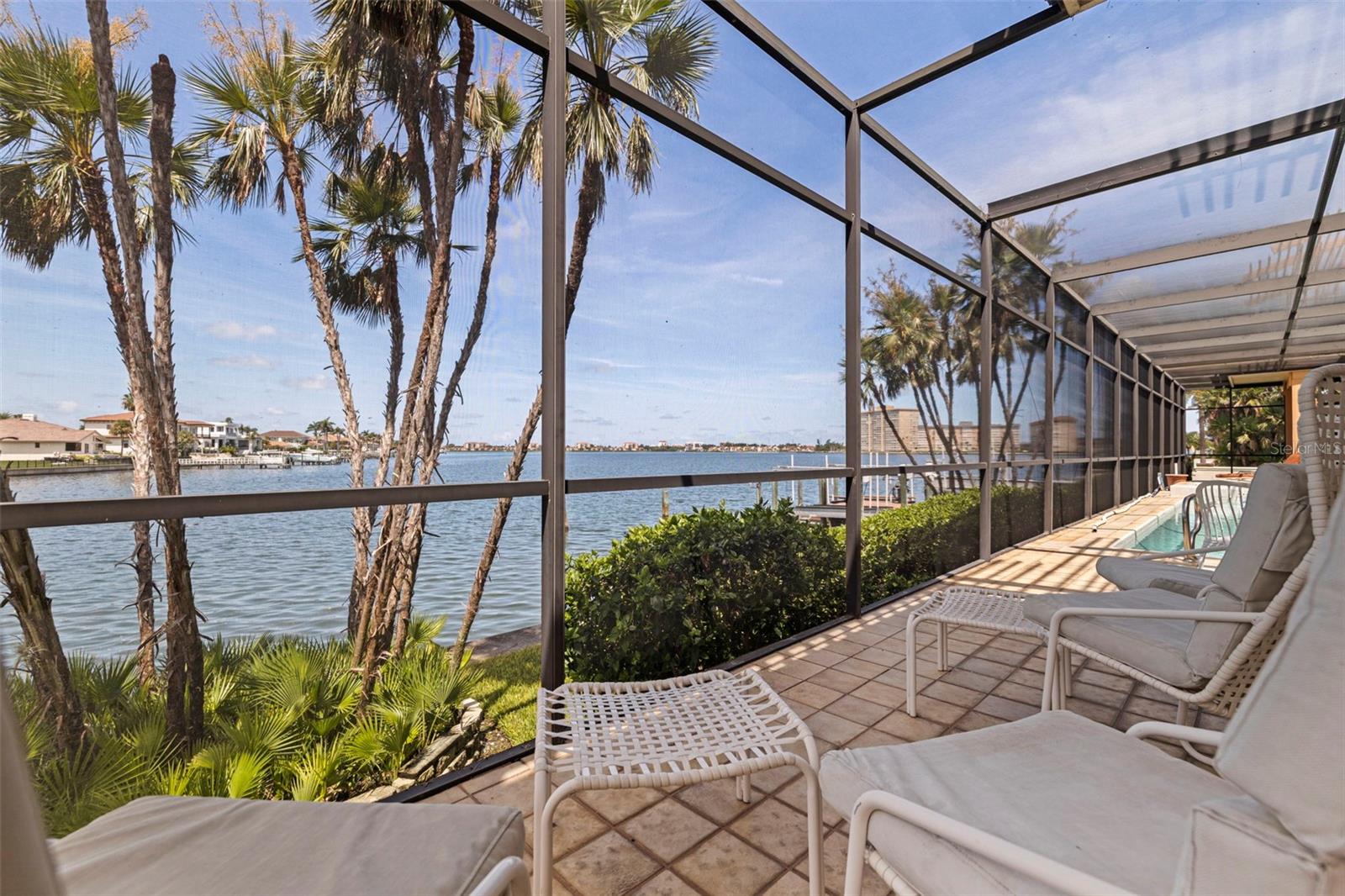 Swimming Pool - Deck/Patio