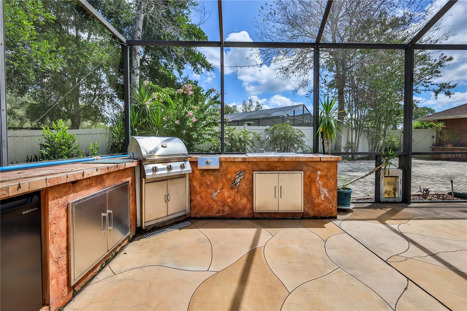 Outdoor Grilling/Kitchen