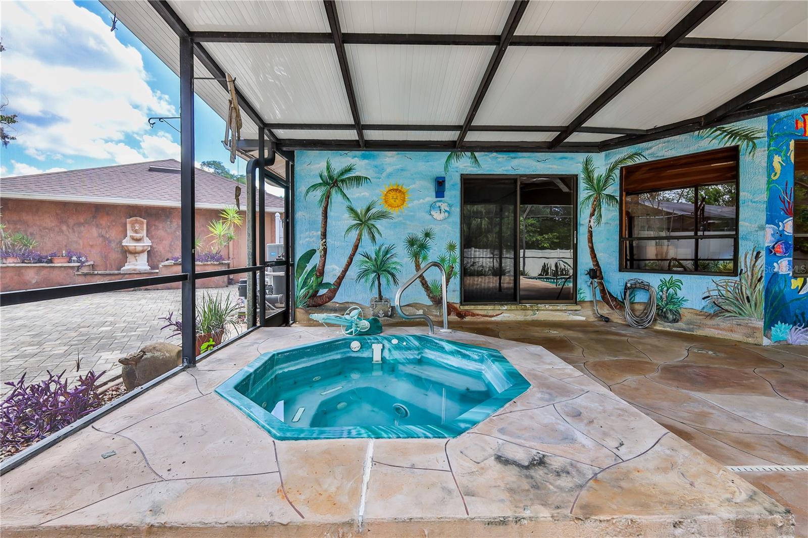 Heated Hot Tub