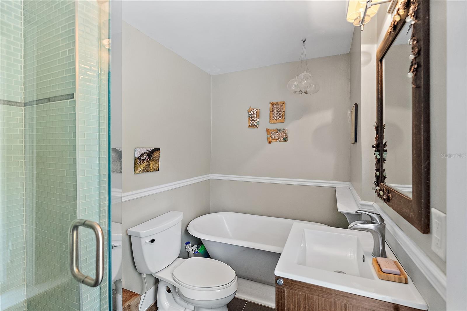 upstairs bathroom