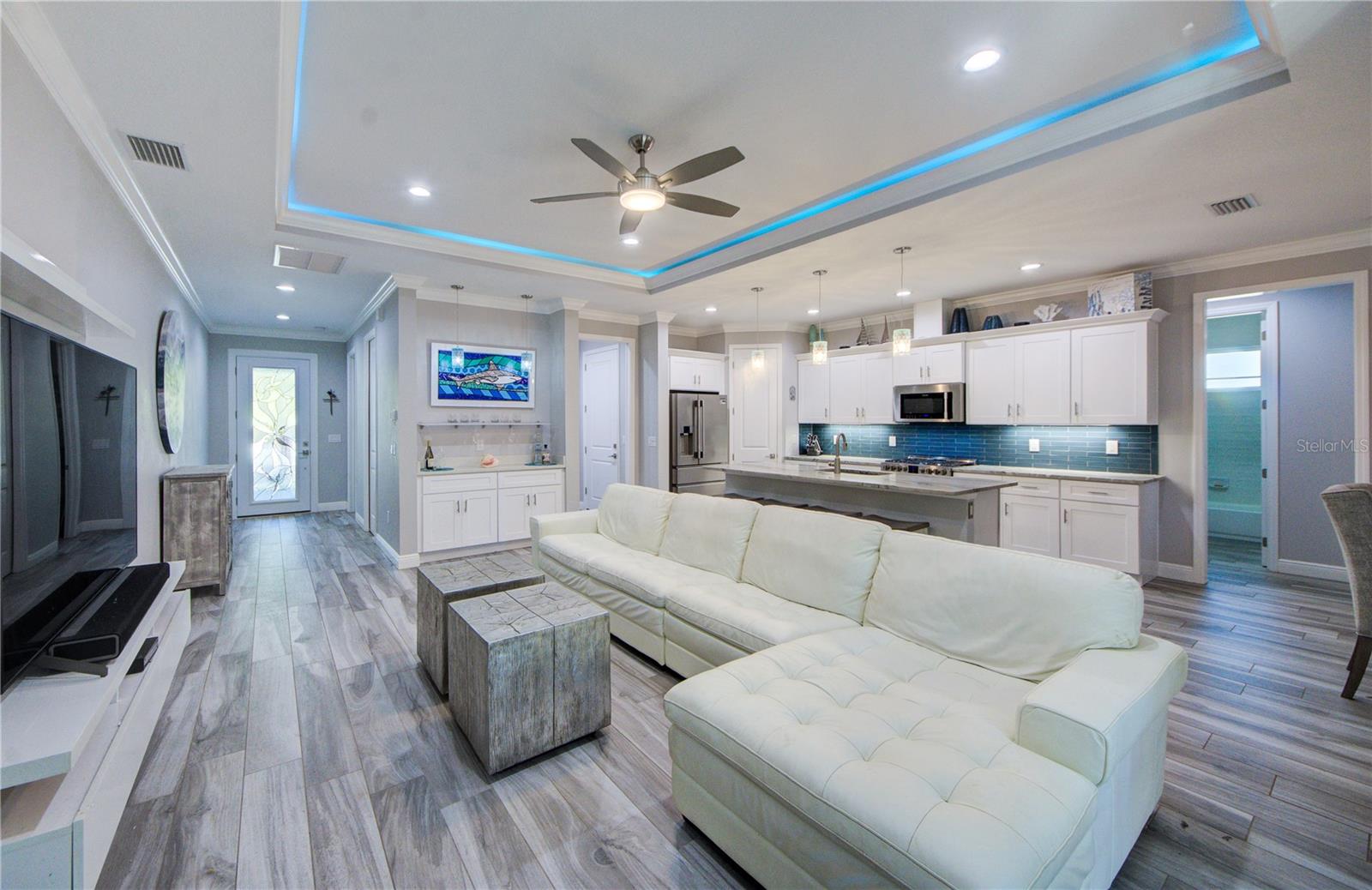 Living Room/Kitchen