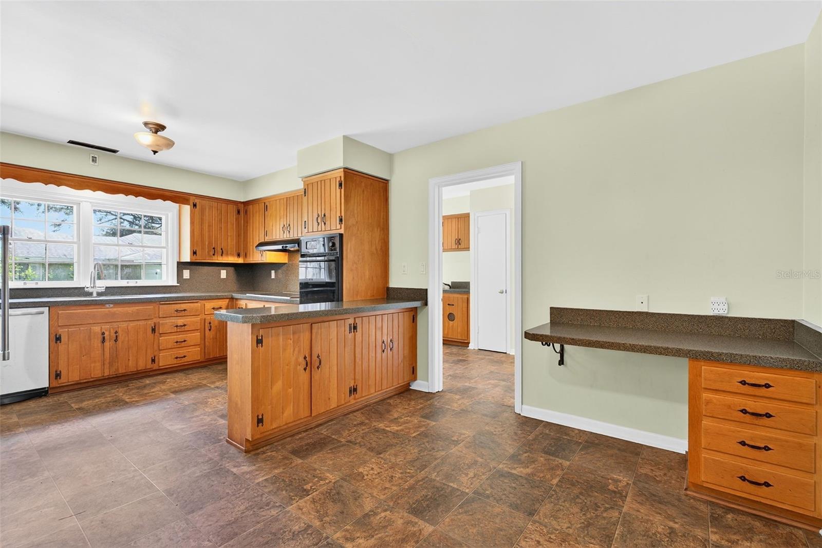 Eat-in area in kitchen