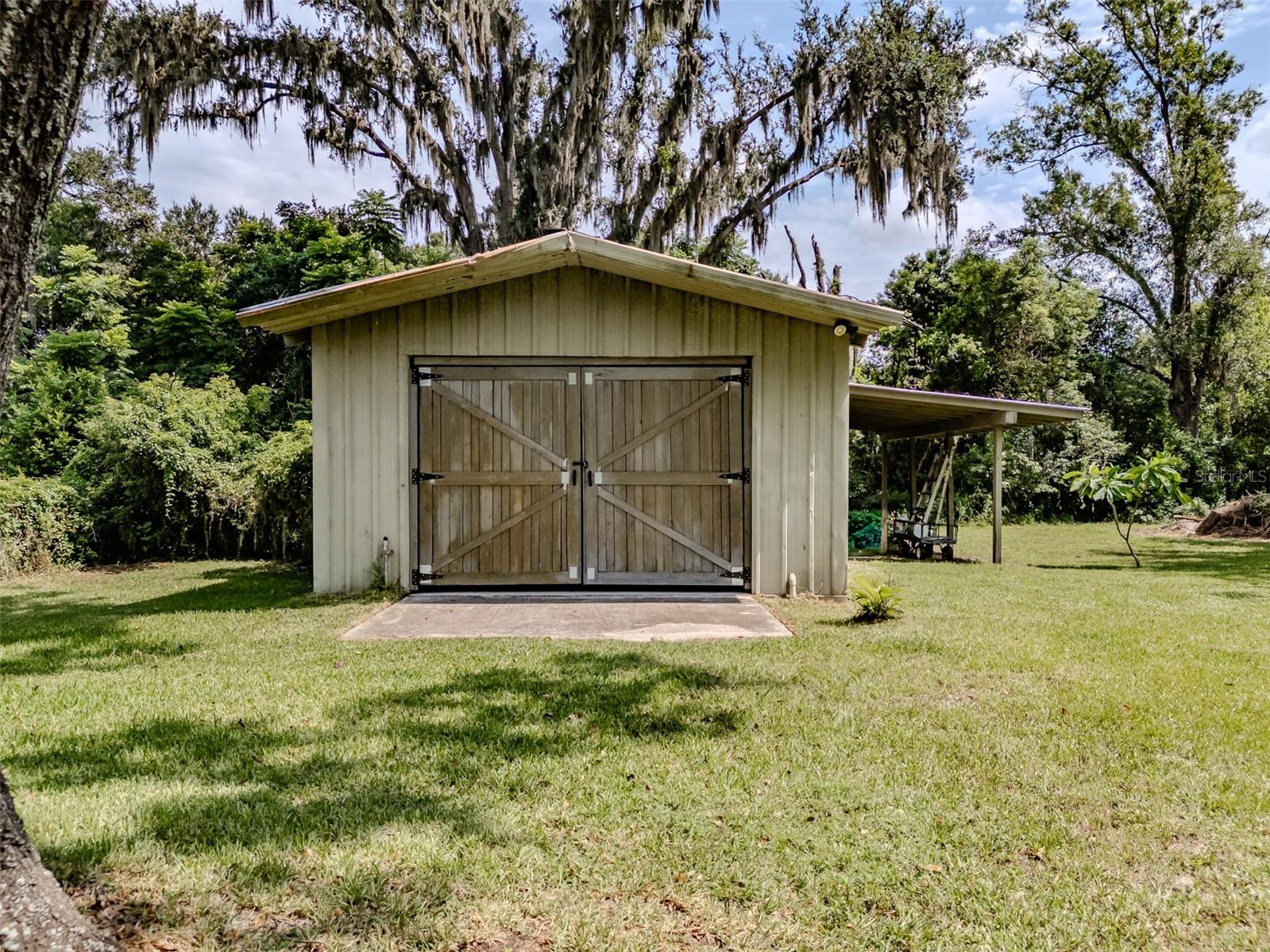 WORKSHOP/GARAGE