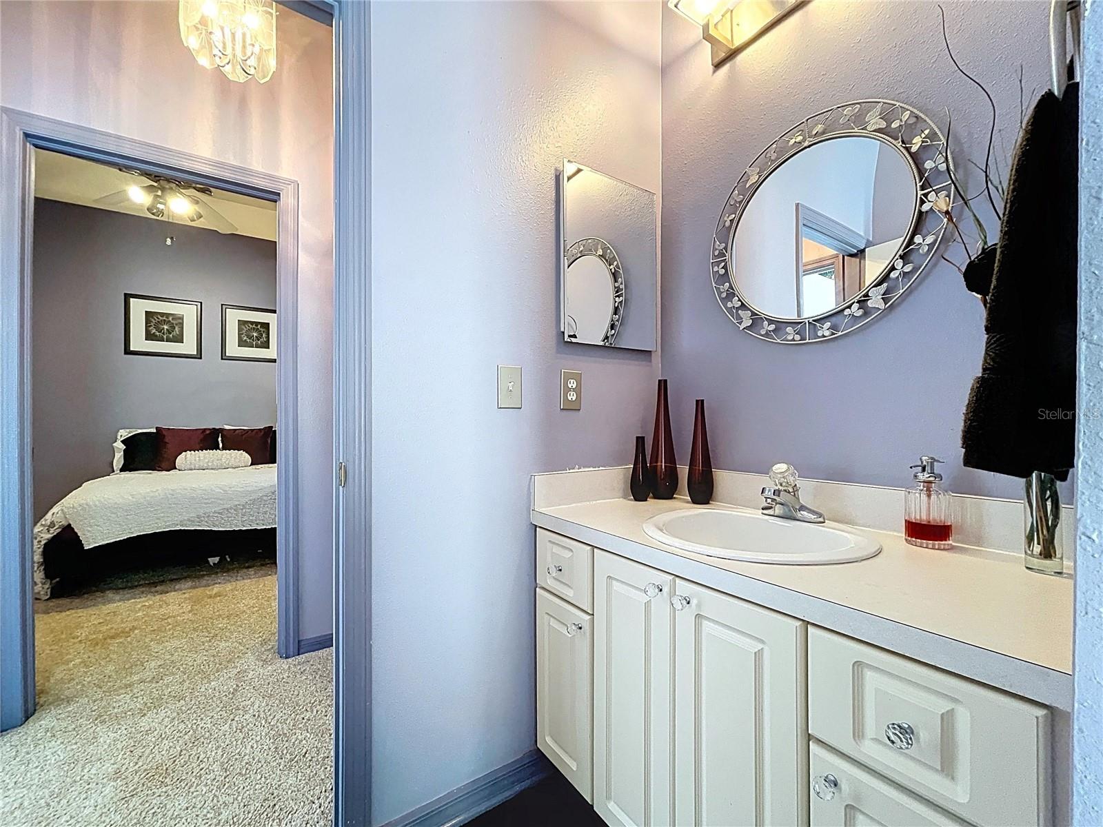 En-suite bathroom/Pool bathroom