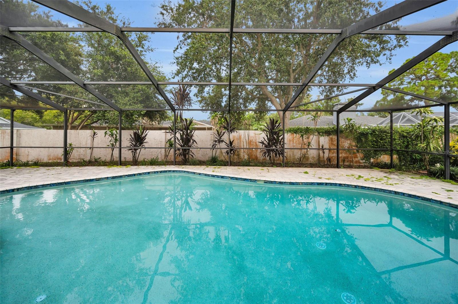Pool/Lanai