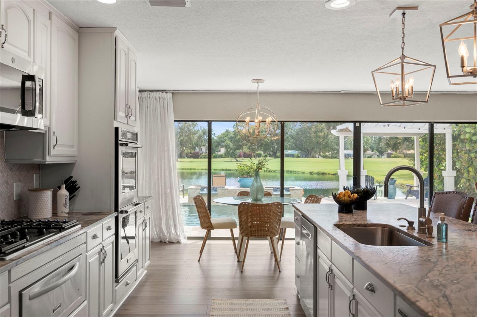 Light and bright kitchen