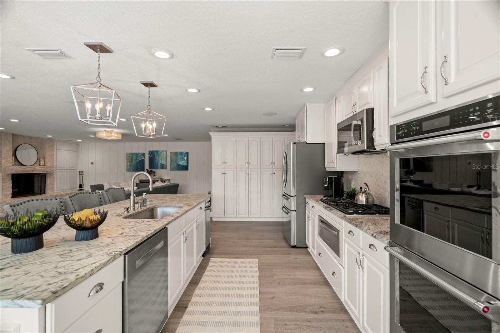 Full wall pantry storage