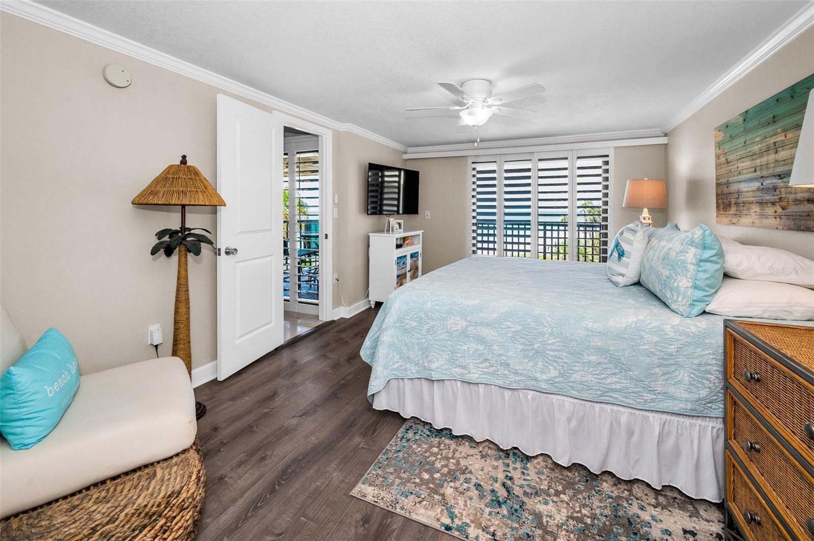 Roll out of bed and into the view—your beachfront primary suite was built for barefoot luxury.