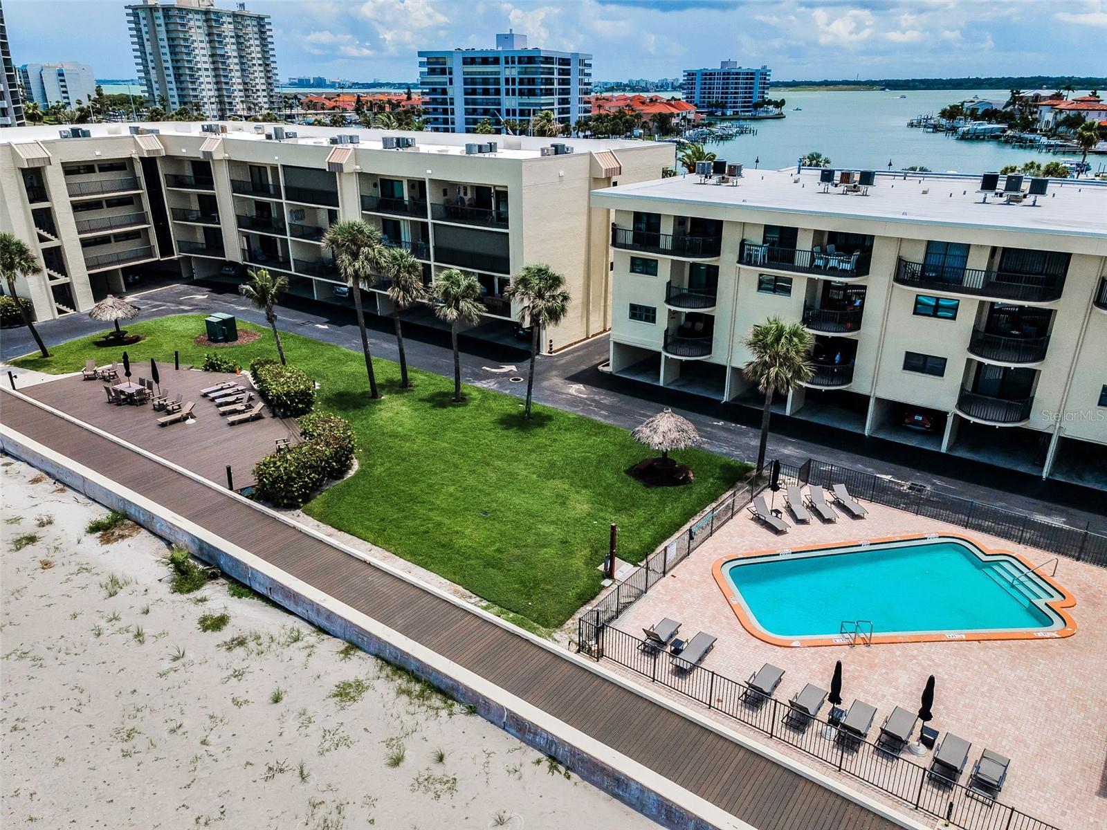 Montmartre Condos on the Gulf!