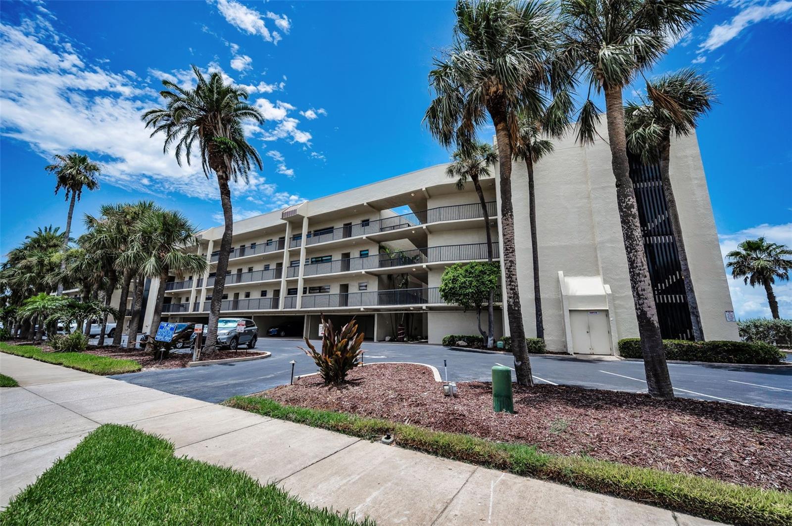 Make this Belleair Beach boutique condo your next home!