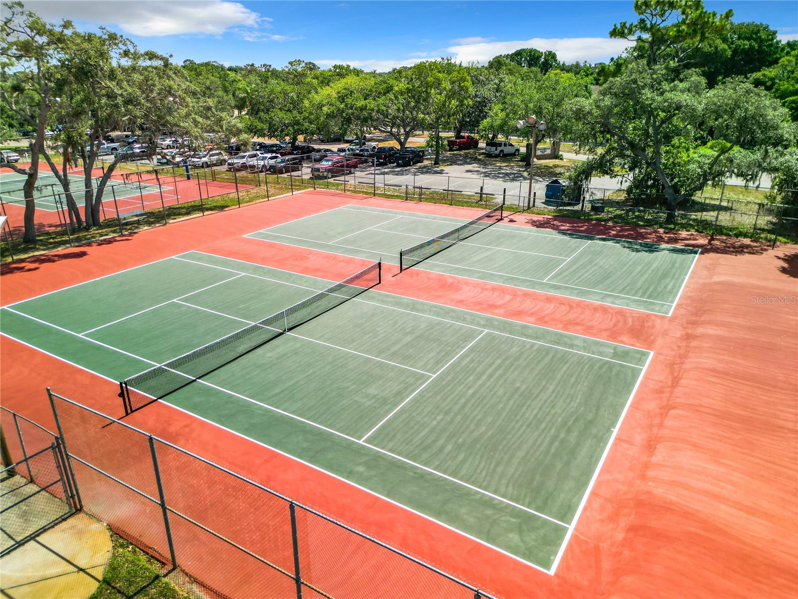 Beacon Woods amenities