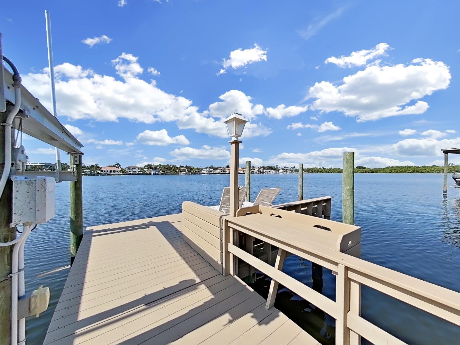 Dock with Water & Electric 13000 lb lift