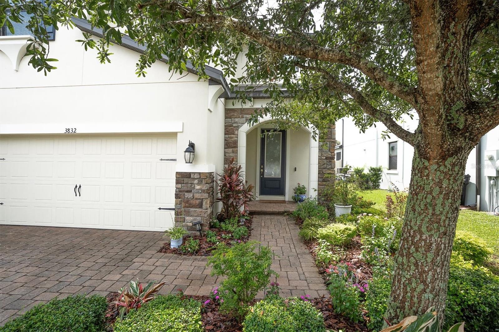 CURB APPEAL