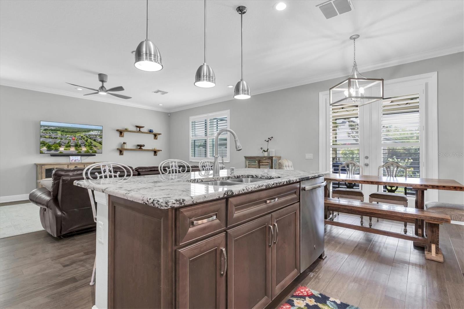 OPEN FLOOR PLAN