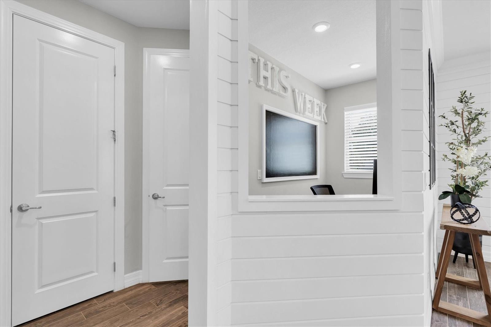 OFFICE/MULTI-PURPOSE SPACE