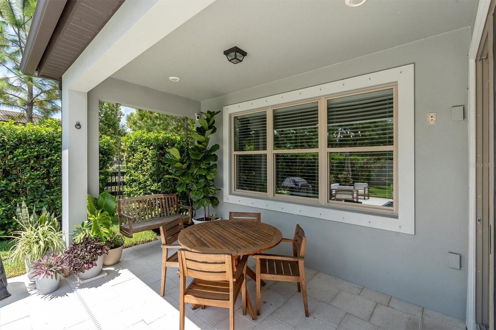 COVERED LANAI
