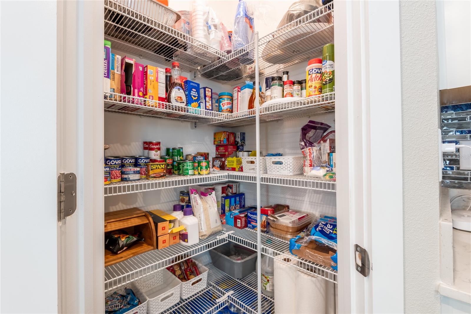 Large pantry!