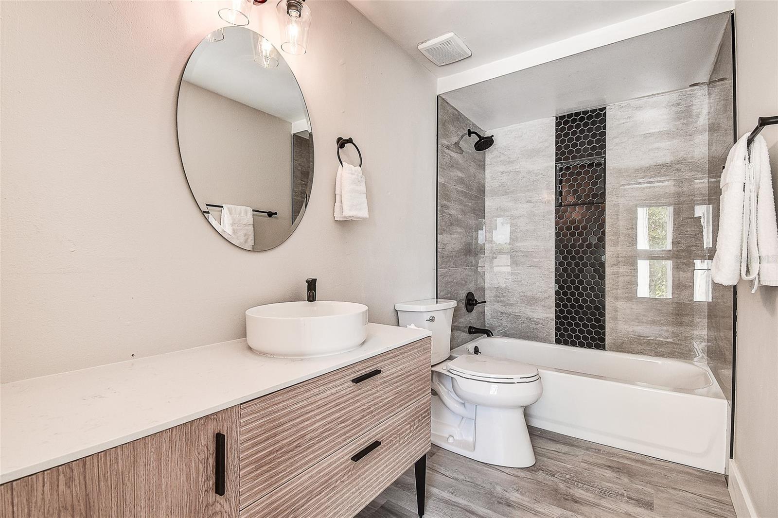 2nd Bathroom