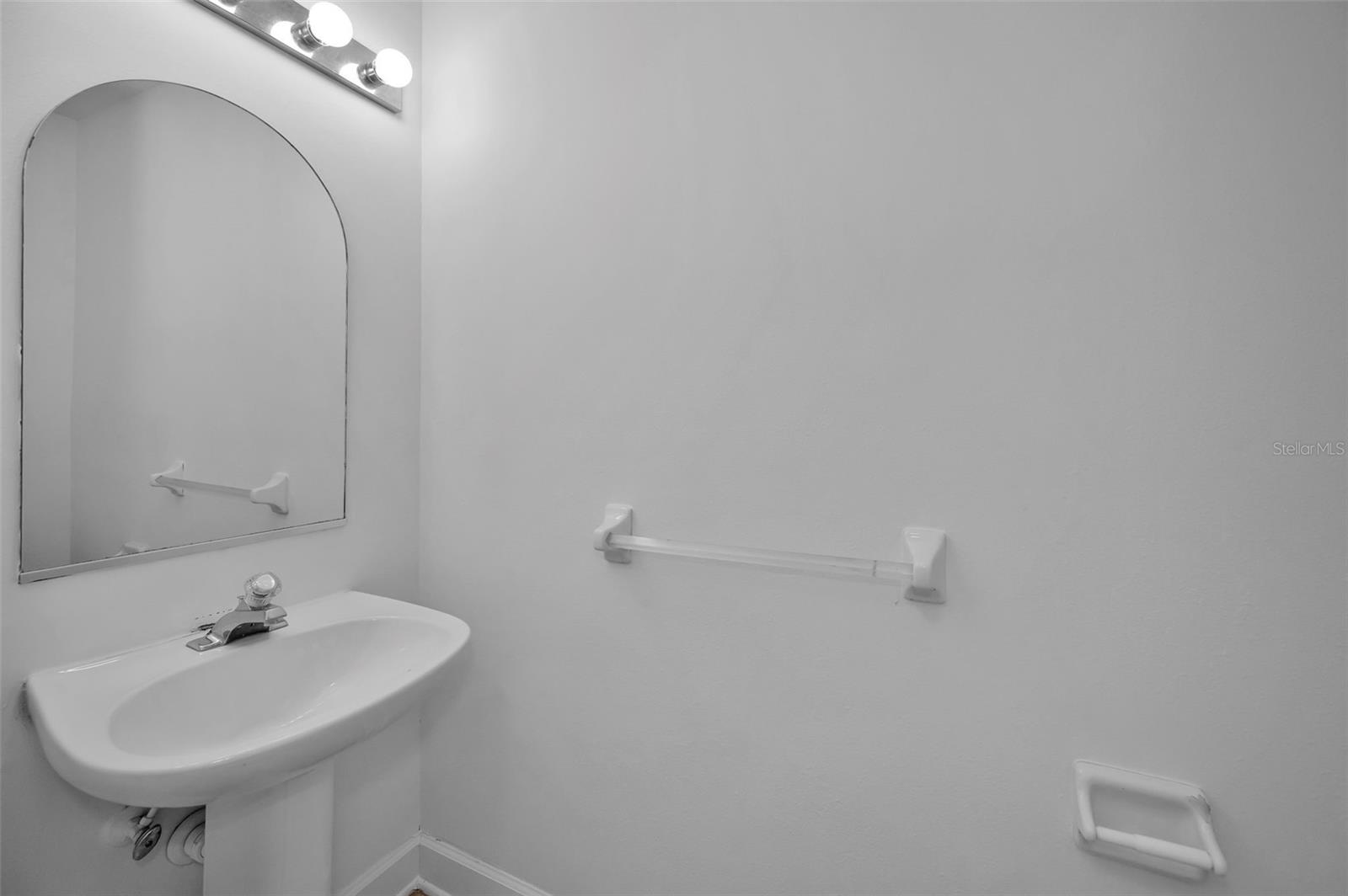 1st Floor Bonus Suite Bath