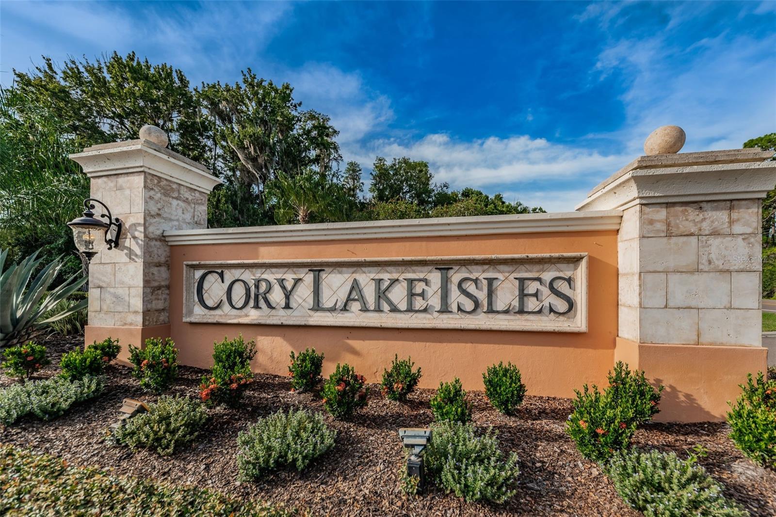 Cory Lake Isles Entrance