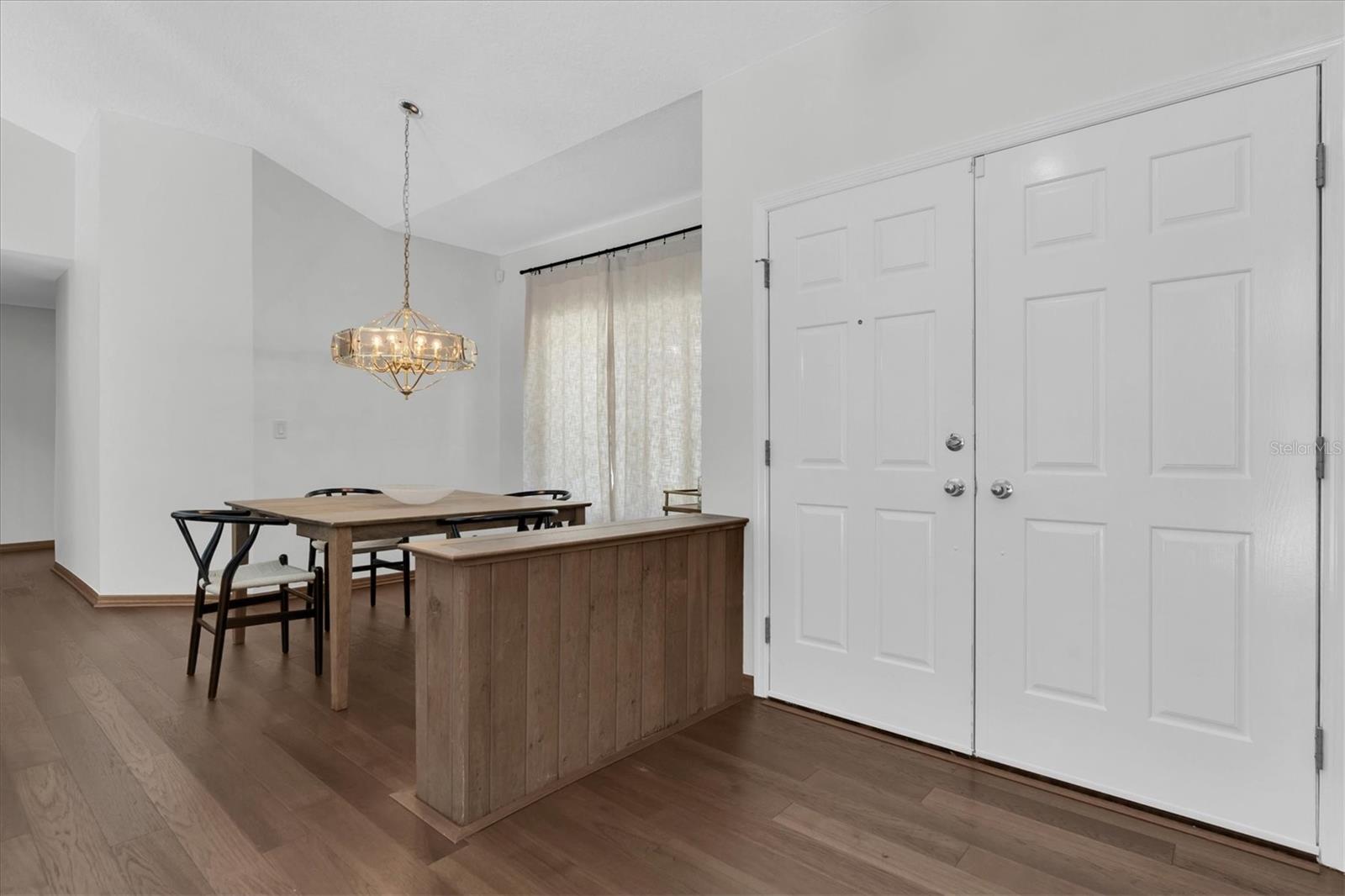 FOYER