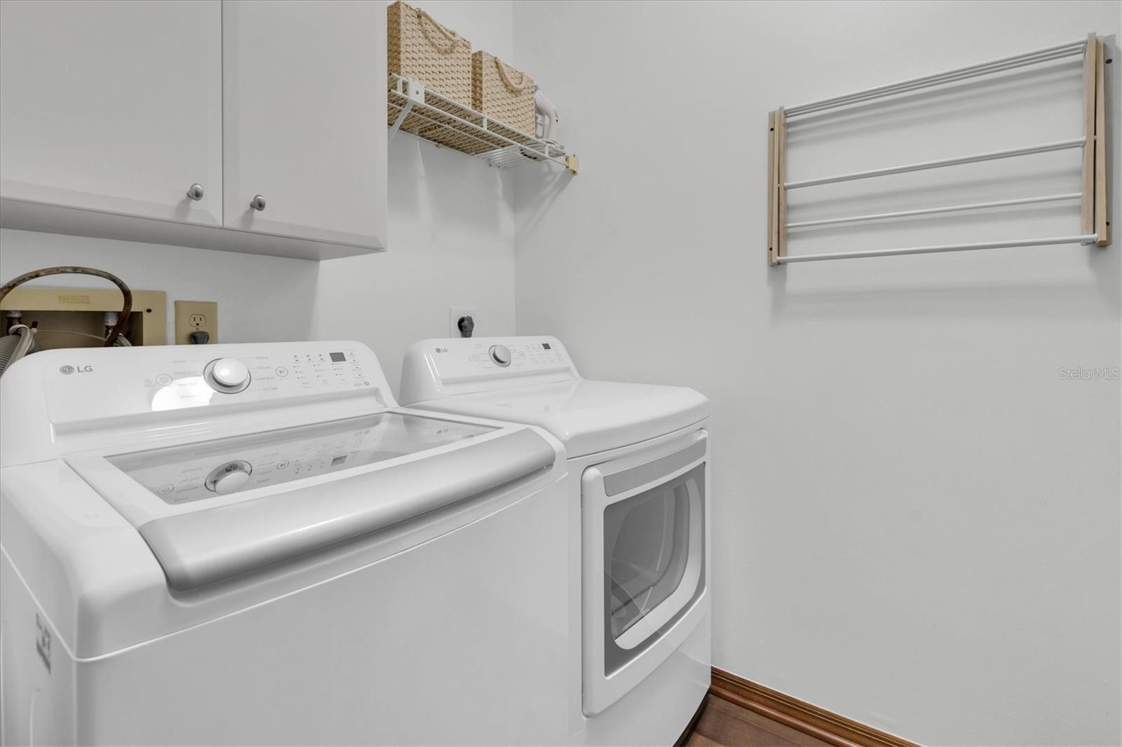 INSIDE LAUNDRY
