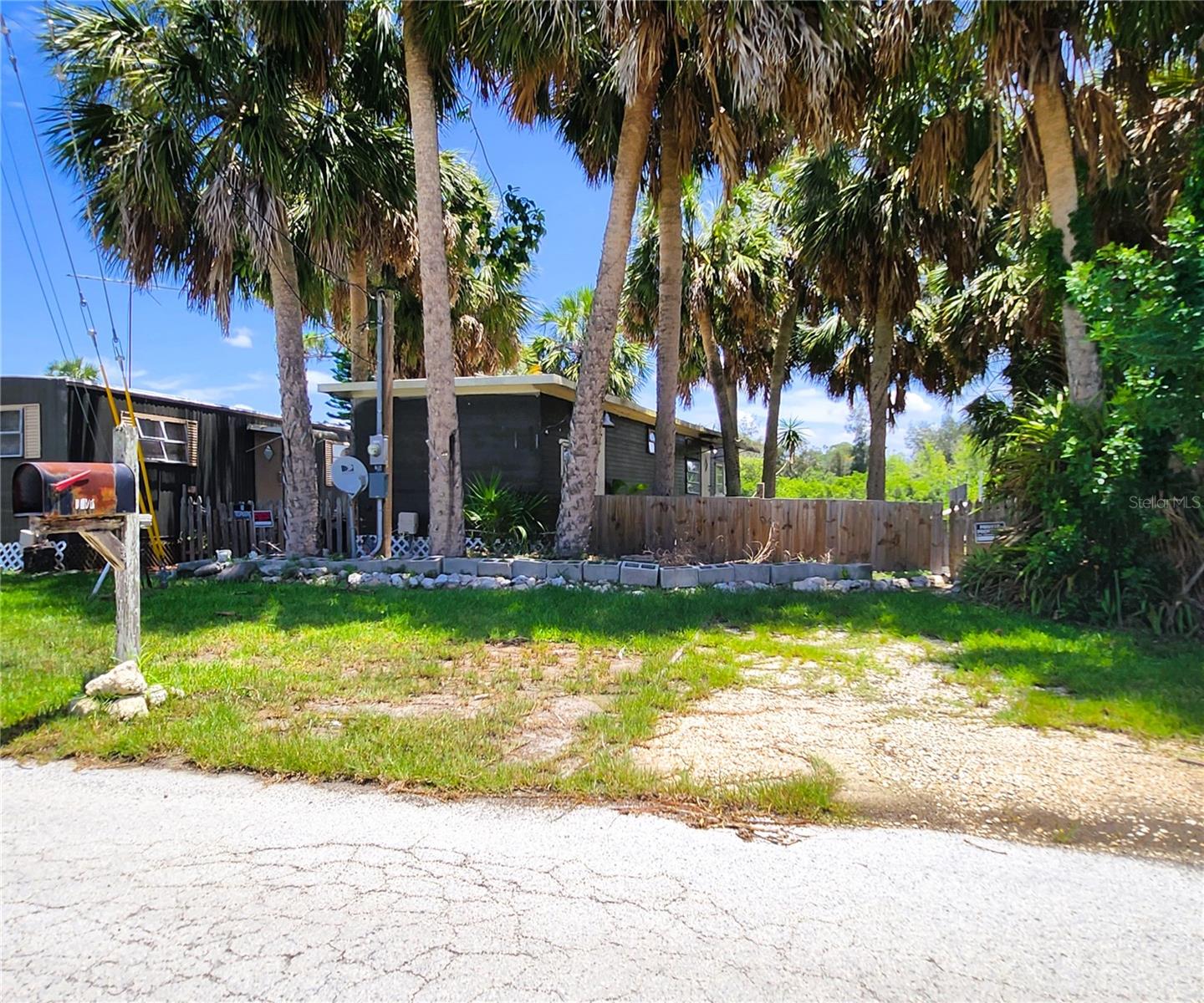 6977 Edgewater Dr.: Backyard, 1 bedroom, 1 bathroom MH, 410sf