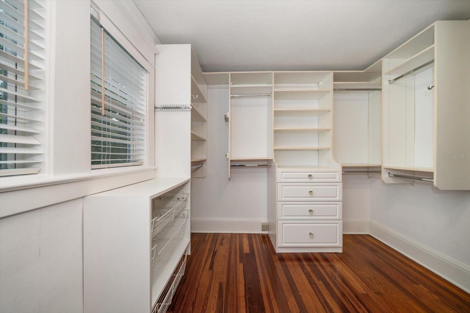 Primary dressing room