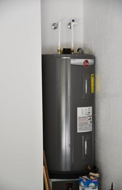 TB8409562