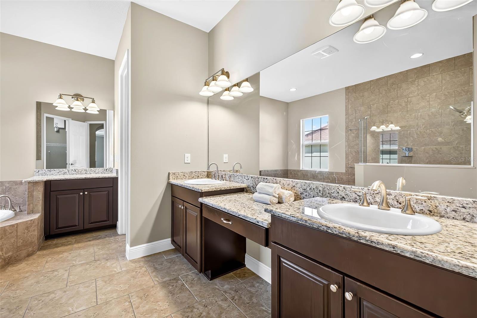 Primary ensuite bath