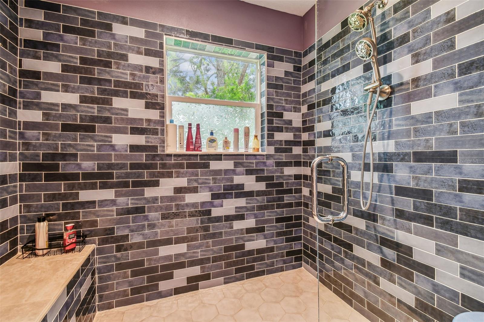 Shower in promary in guest home