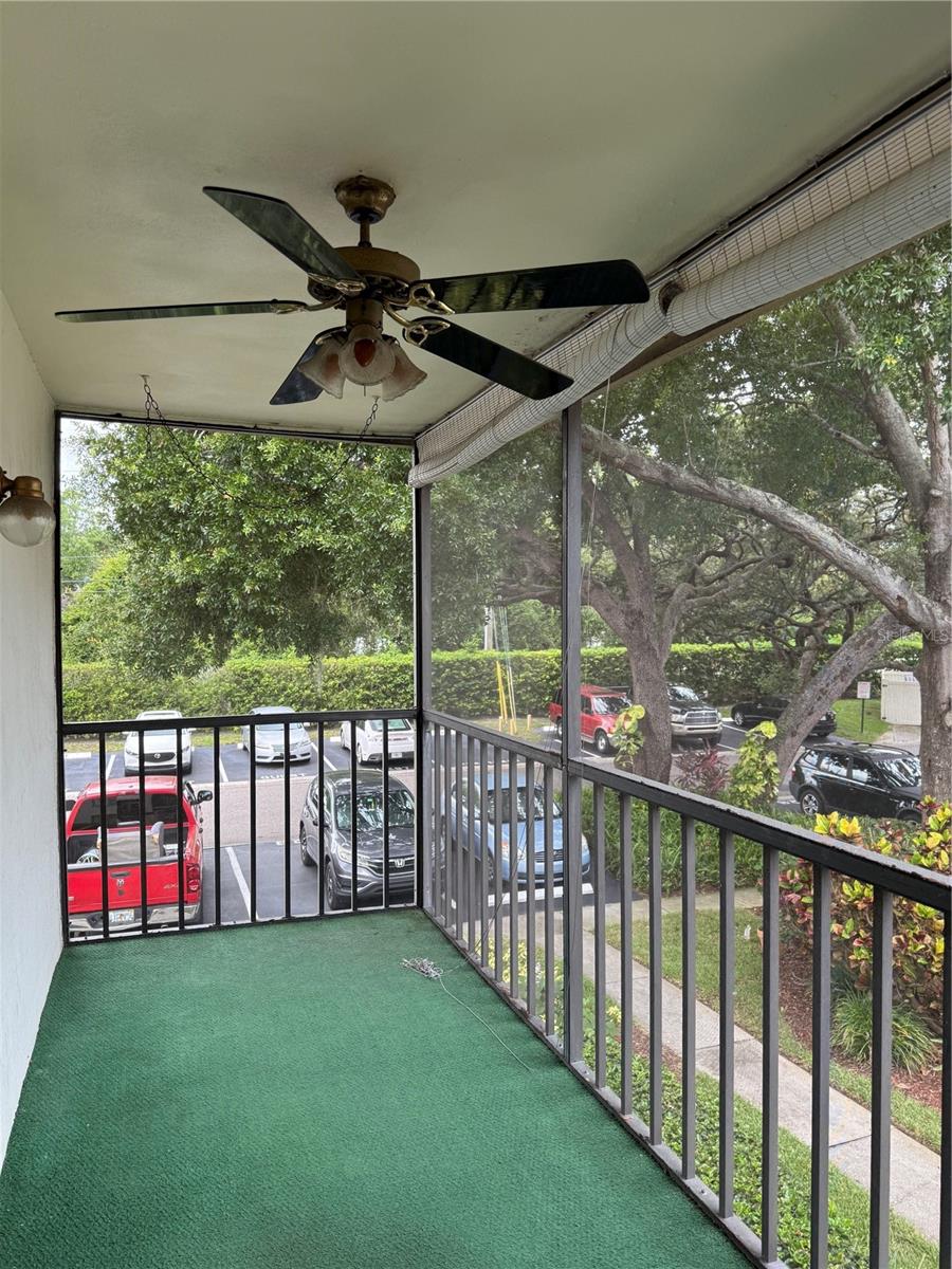 SCREENED BALCONY