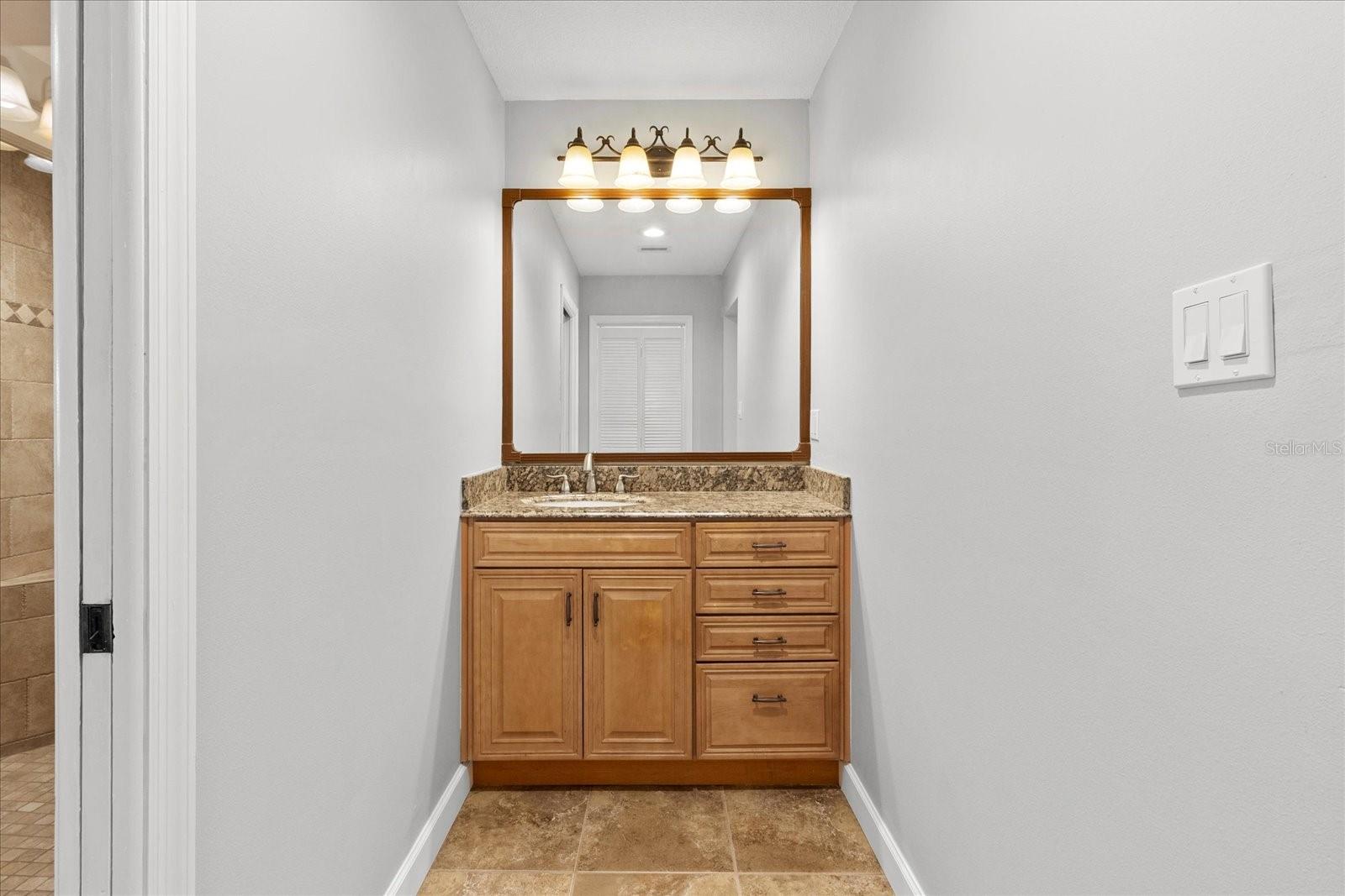 Master bath 2nd vanity