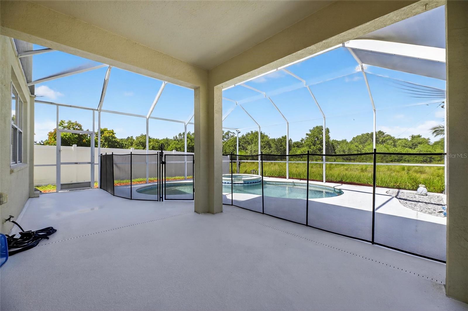 Screened Porch-Outdoor Entertainment
