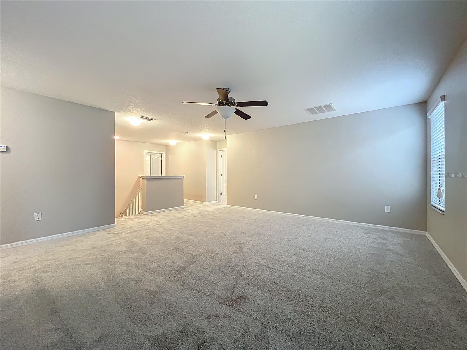 Upstairs bonusroom