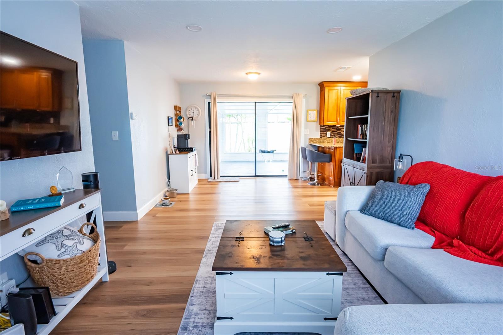 Living Room/Dining Room Combo