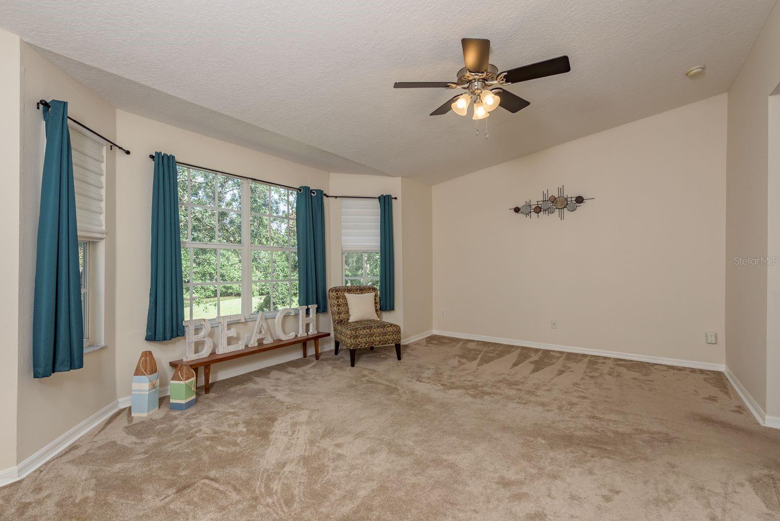 MASTER SUITE SITTING AREA