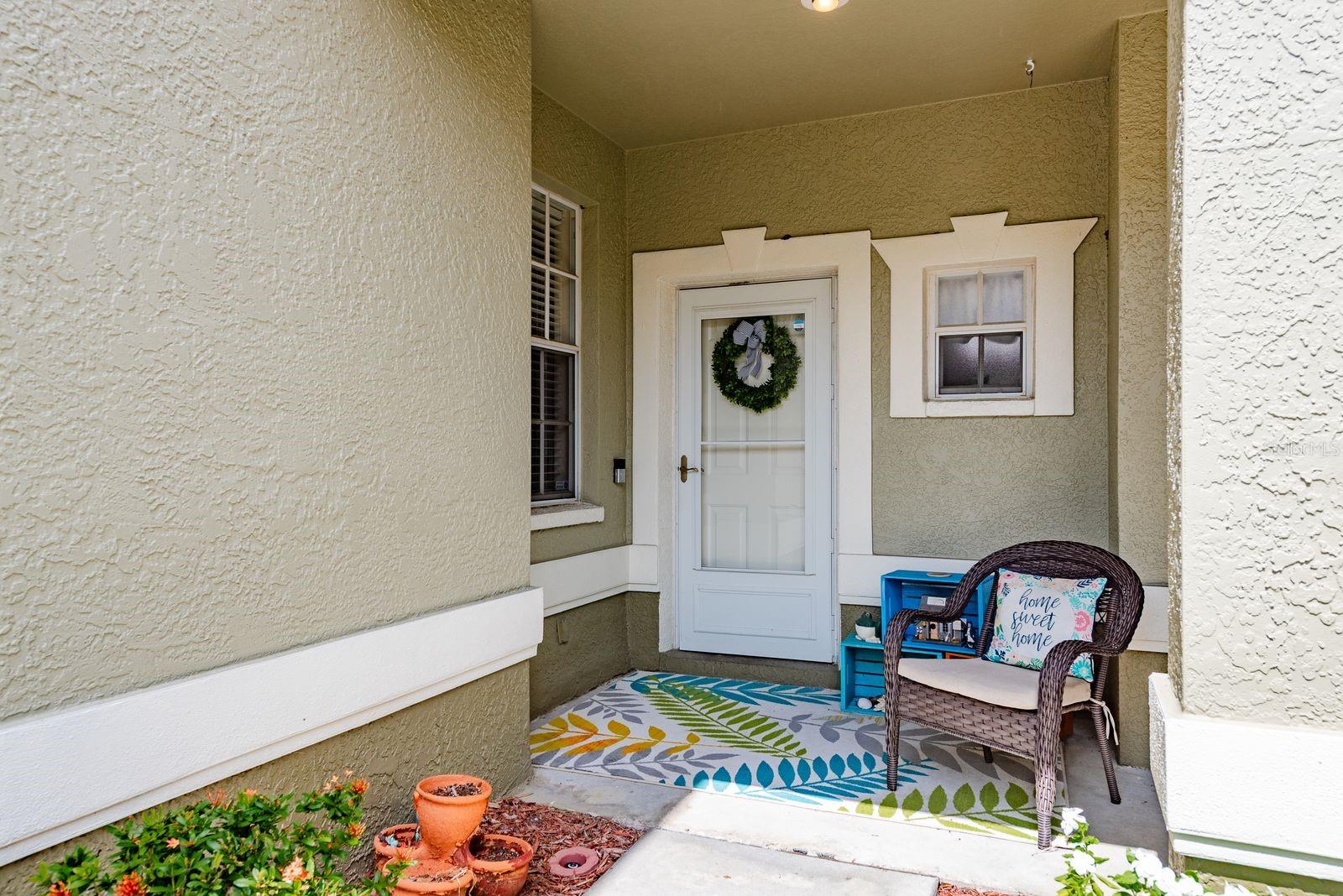 Entry / porch area