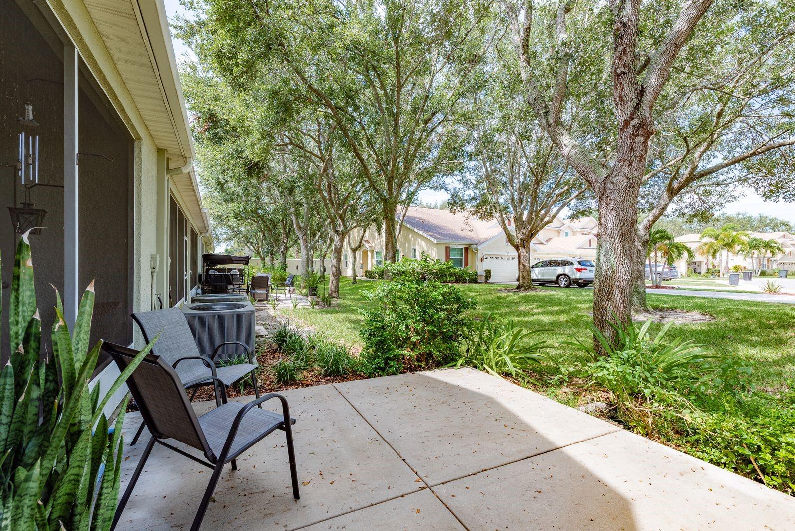 LARGE CONCRETE PATIO