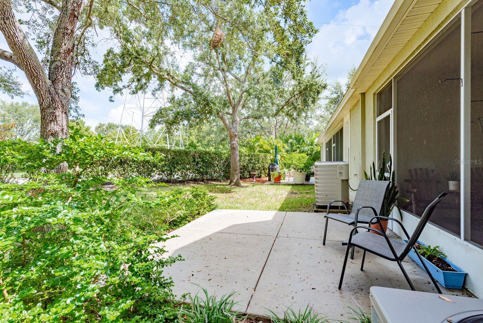 LARGE CONCRETE PATIO