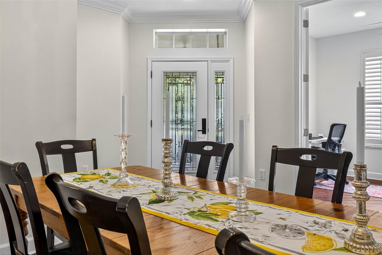 Spacious formal area