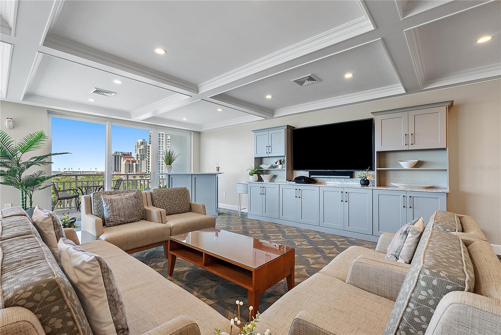 Club Room- amenity deck