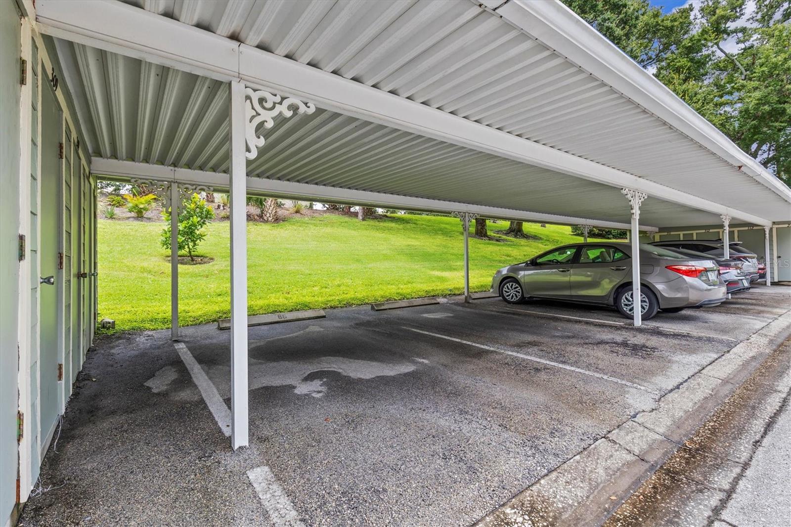 Covered parking spot #85