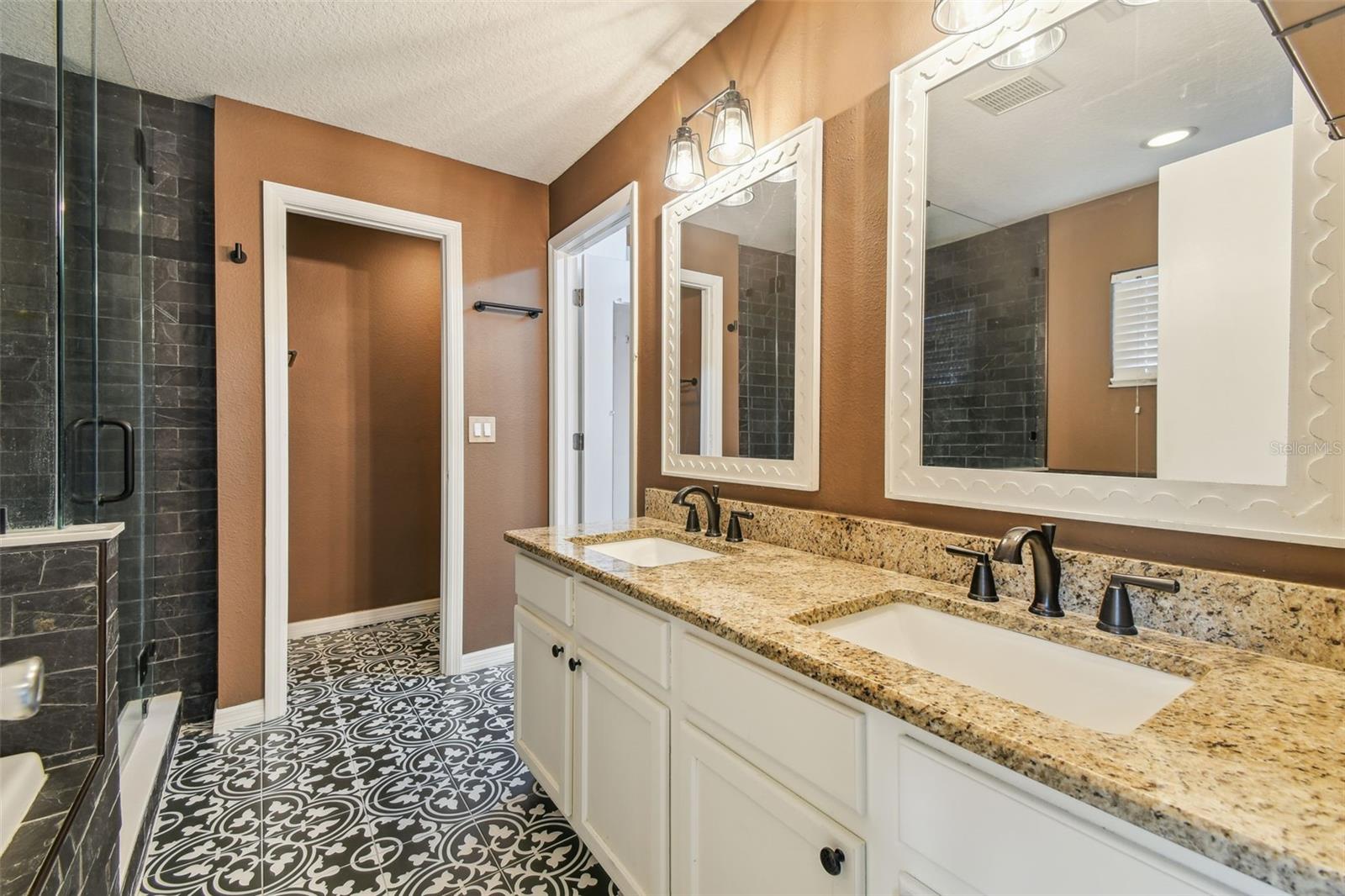 Primary bath with walk in closet