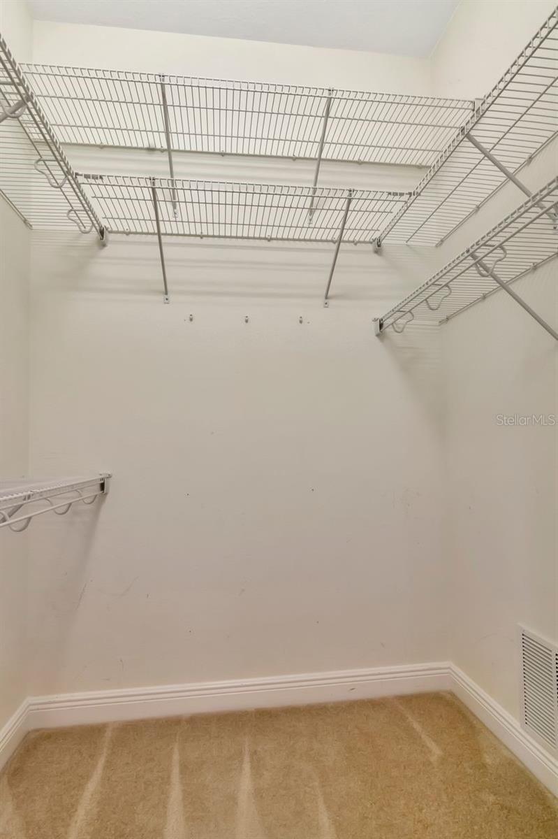 primary suite closet 2