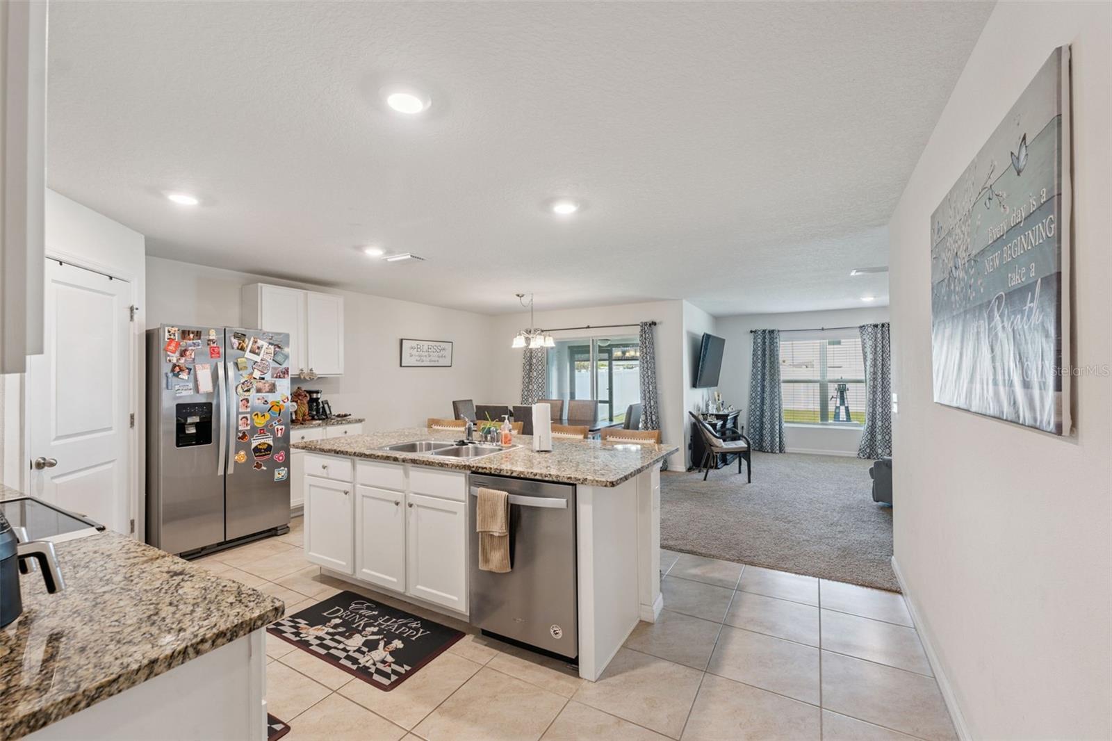 Kitchen/ Living Room