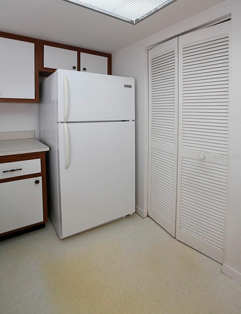 closet pantry