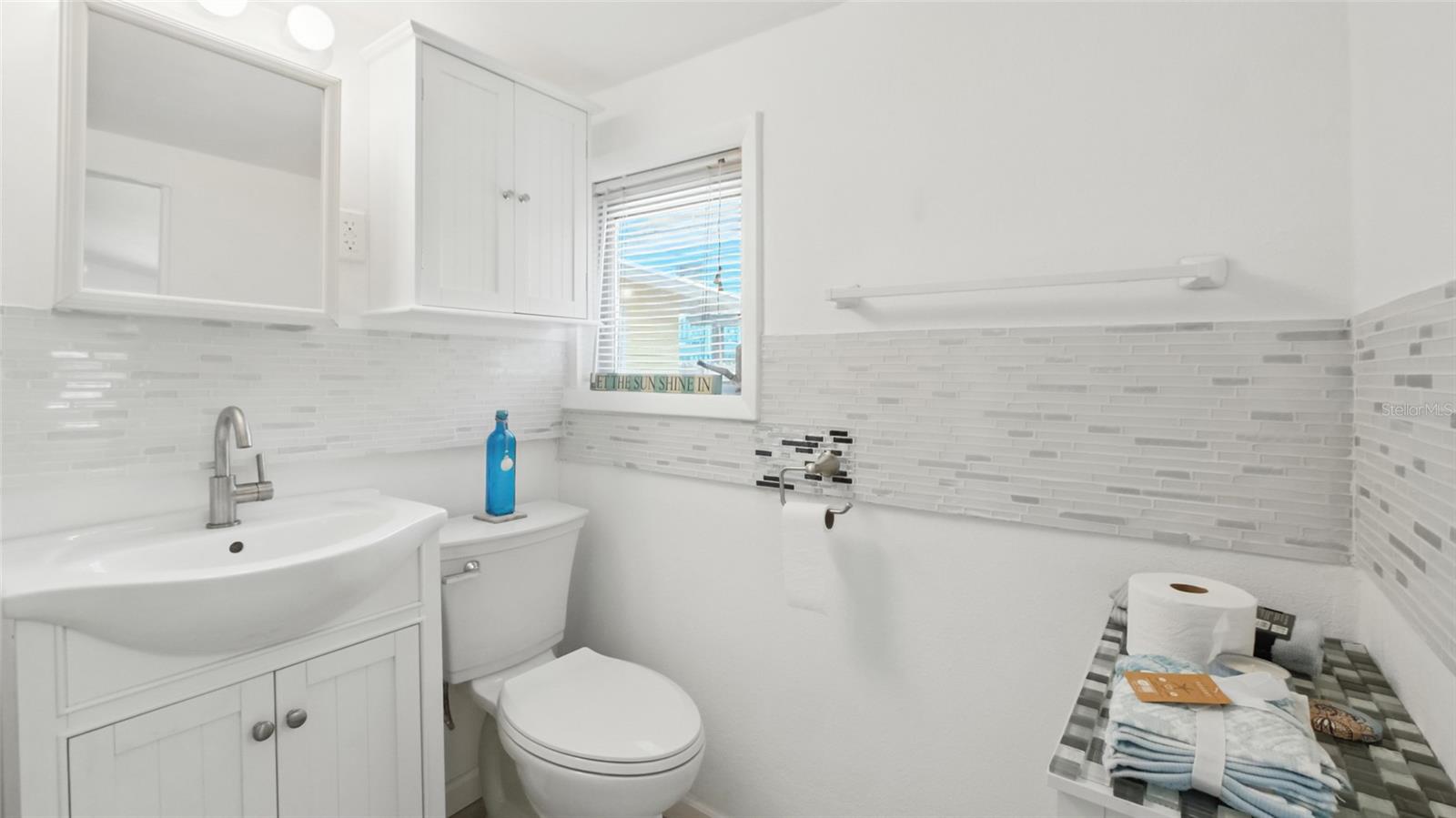 Fromt unit bathroom