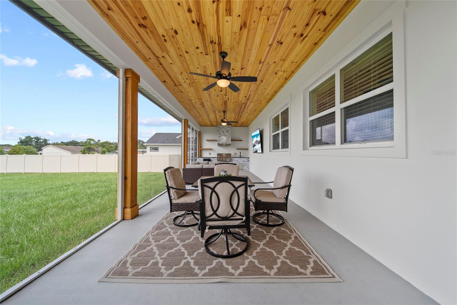 plenty of space to entertain in the back patio